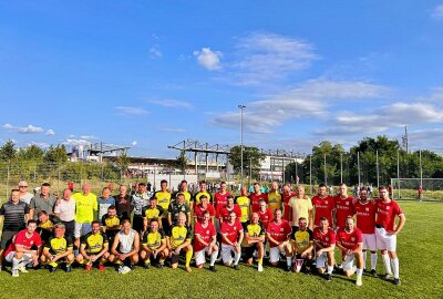 Zwickauer Fußballlegenden gewinnen Hinspiel gegen VFC-Traditionself - Karsten Repert / Pressebüro Repert