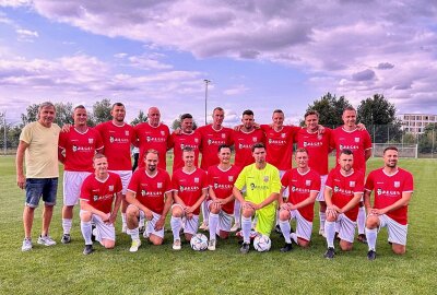 Zwickauer Fußballlegenden gewinnen Hinspiel gegen VFC-Traditionself - Karsten Repert / Pressebüro Repert