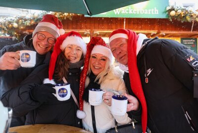 Zwickauer Weihnachtsmarkt eröffnet am 25. November - Matthias Urbansky, Karoline Peschker, Birgit Bethke und Roberto Teske (v.l.n.r.). Foto: Mario Dudacy