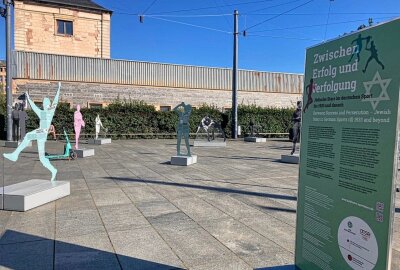 Zwischen Erfolg und Verfolgung - Noch bis Samstag ist auf dem Bahnhofsvorplatz die Ausstellung "Zwischen Erfolg und Verfolgung - Jüdische Stars im deutschen Sport bis 1933 und danach" zu sehen. Foto: Steffi Hofmann