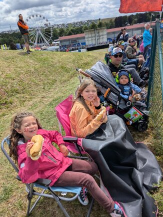 Bei uns wird diese Familientradition schon seid klein auf durchgef&uuml;hrt. Die Kids lieben diese Tage. Einmal im Jahr ist Sachsenring