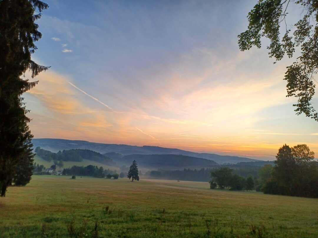 Mein Weg zur Arbeit am 09.08.2024, von Schwarzenberg Richtung Aue. Fr&uuml;h 6 Uhr.